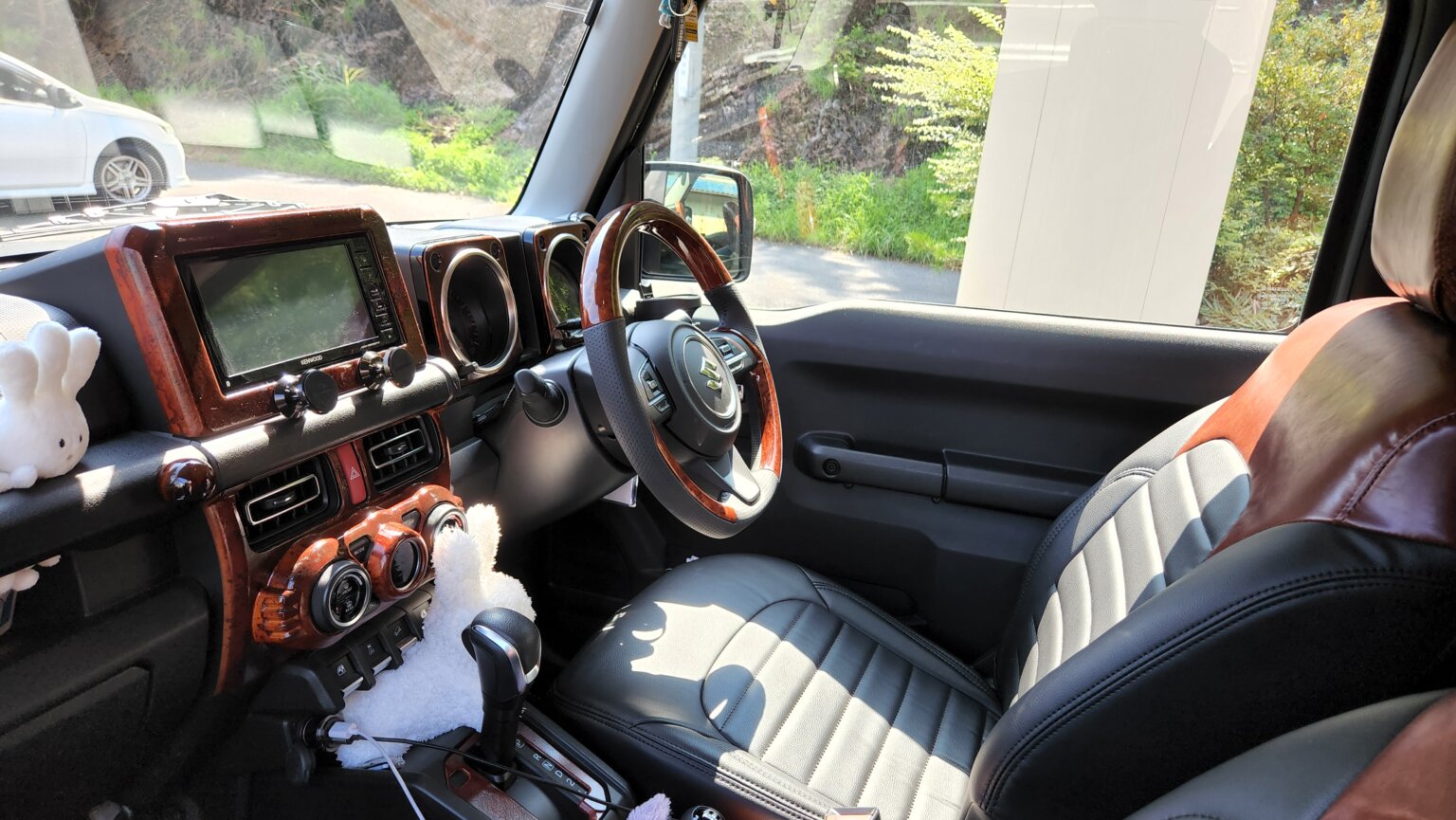 【新型ジムニー】内装をレトロで個性的に!おすすめのカスタム方法をご紹介!! - すきなものにかこまれたい。 How To Stay Safe Online While Using Technology